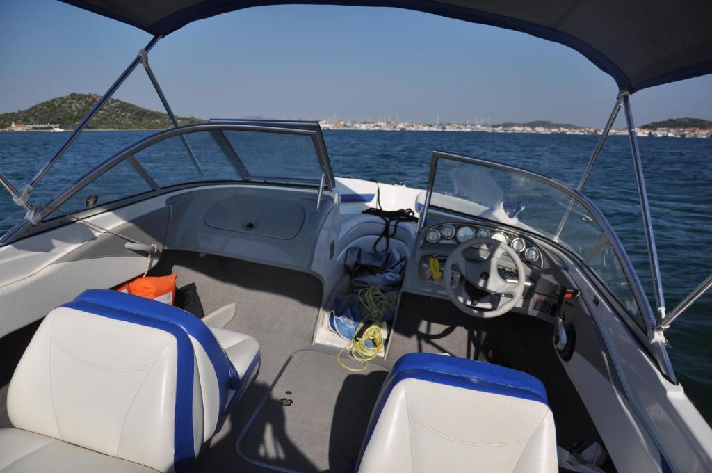 Nautica Apartments Betina  Εξωτερικό φωτογραφία