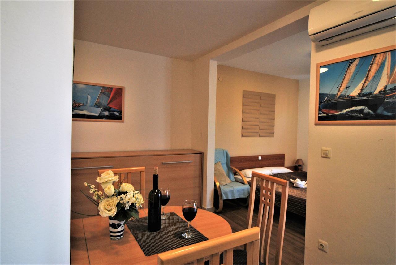 Nautica Apartments Betina  Εξωτερικό φωτογραφία