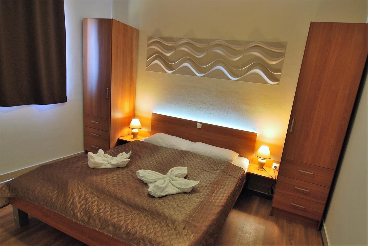 Nautica Apartments Betina  Εξωτερικό φωτογραφία