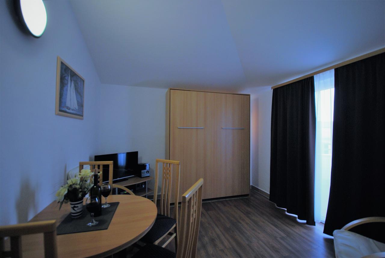 Nautica Apartments Betina  Εξωτερικό φωτογραφία