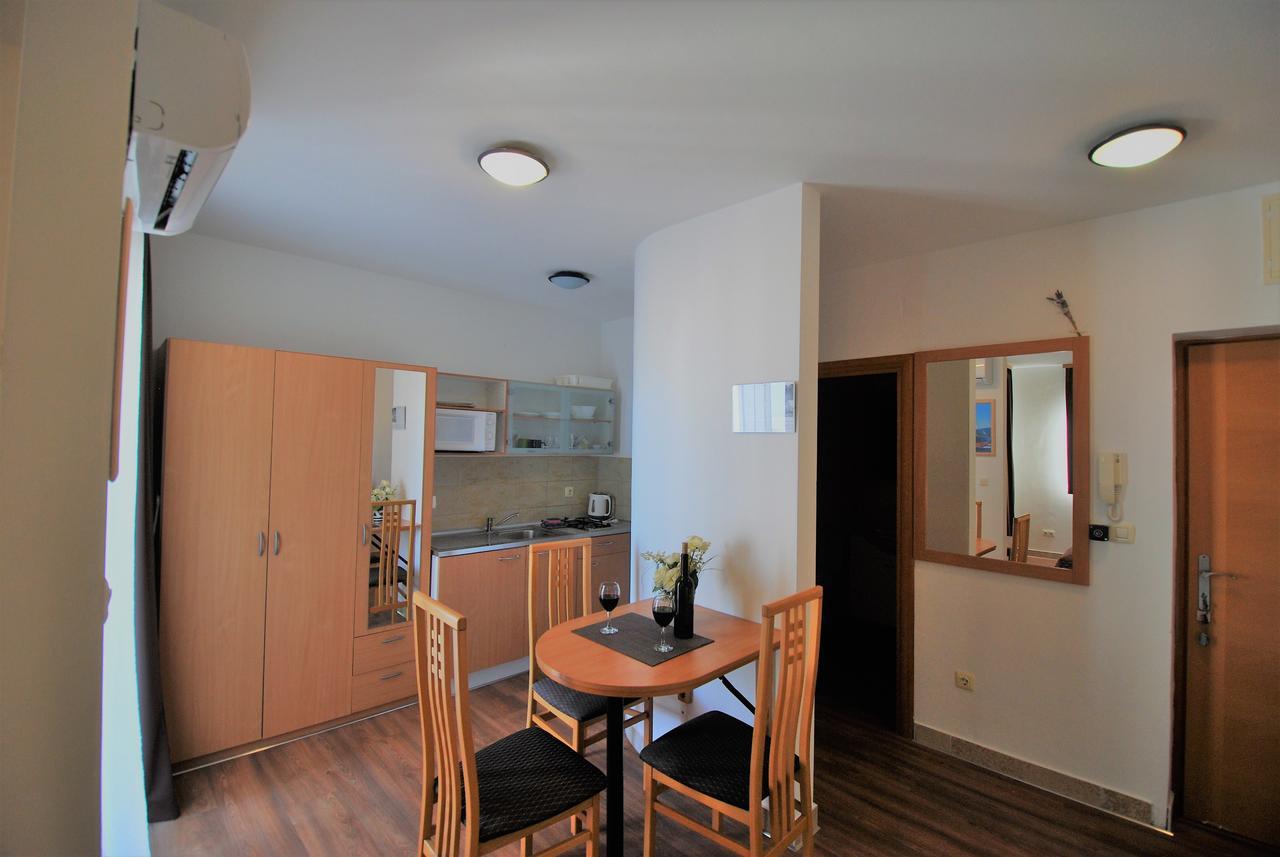 Nautica Apartments Betina  Εξωτερικό φωτογραφία