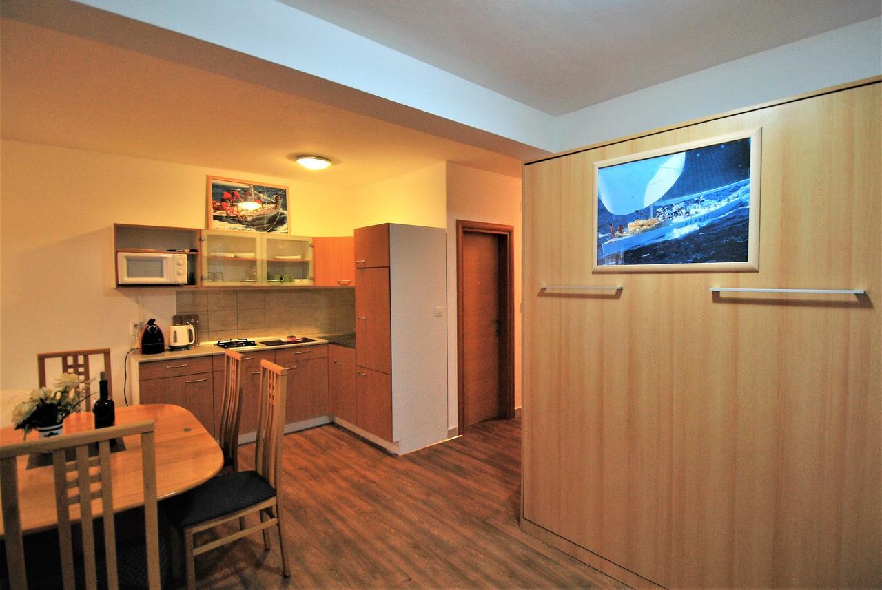 Nautica Apartments Betina  Εξωτερικό φωτογραφία