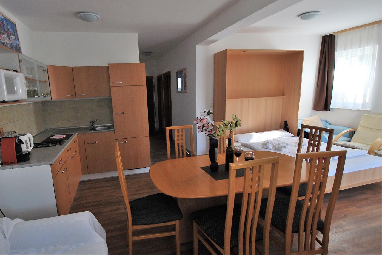 Nautica Apartments Betina  Εξωτερικό φωτογραφία