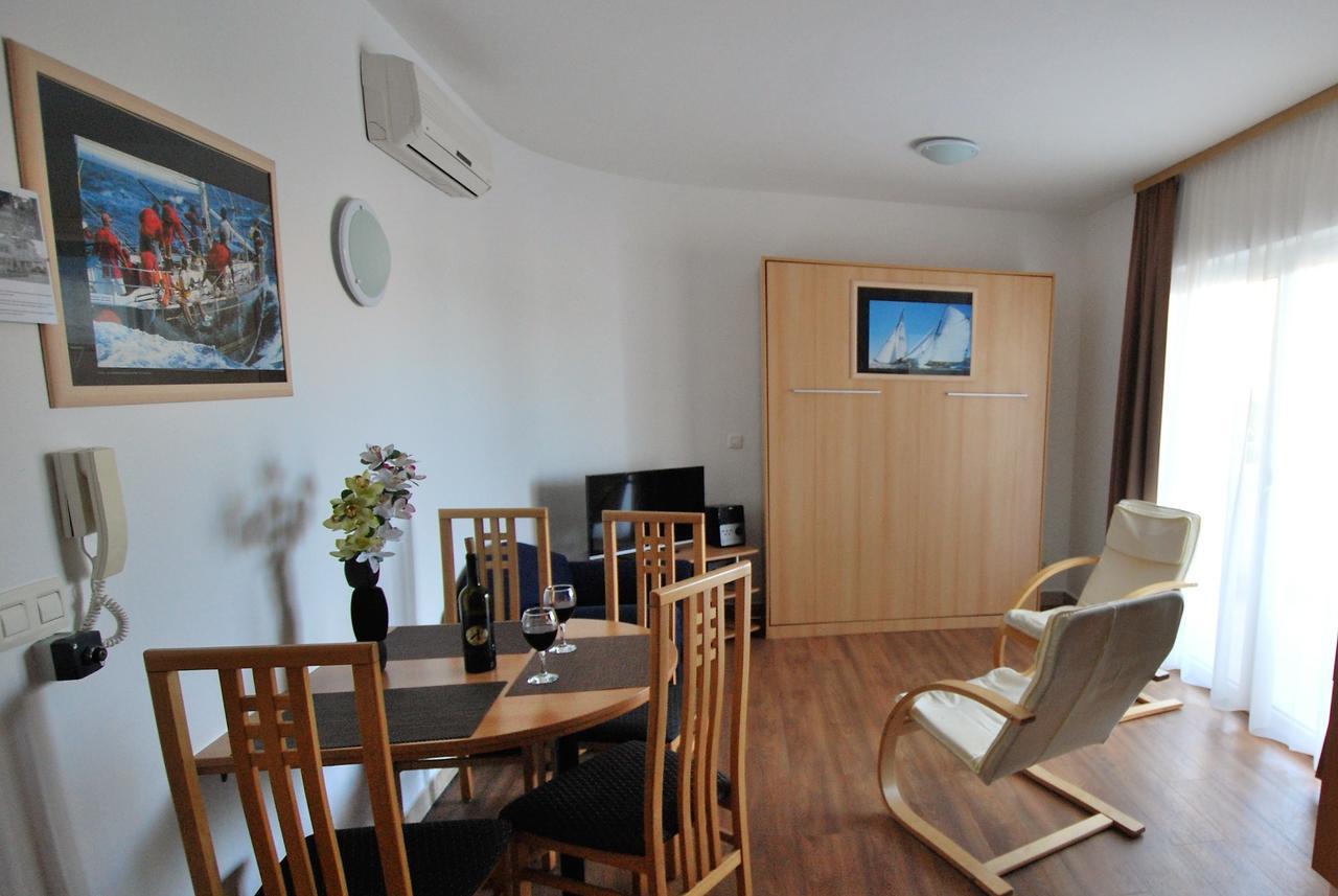 Nautica Apartments Betina  Εξωτερικό φωτογραφία
