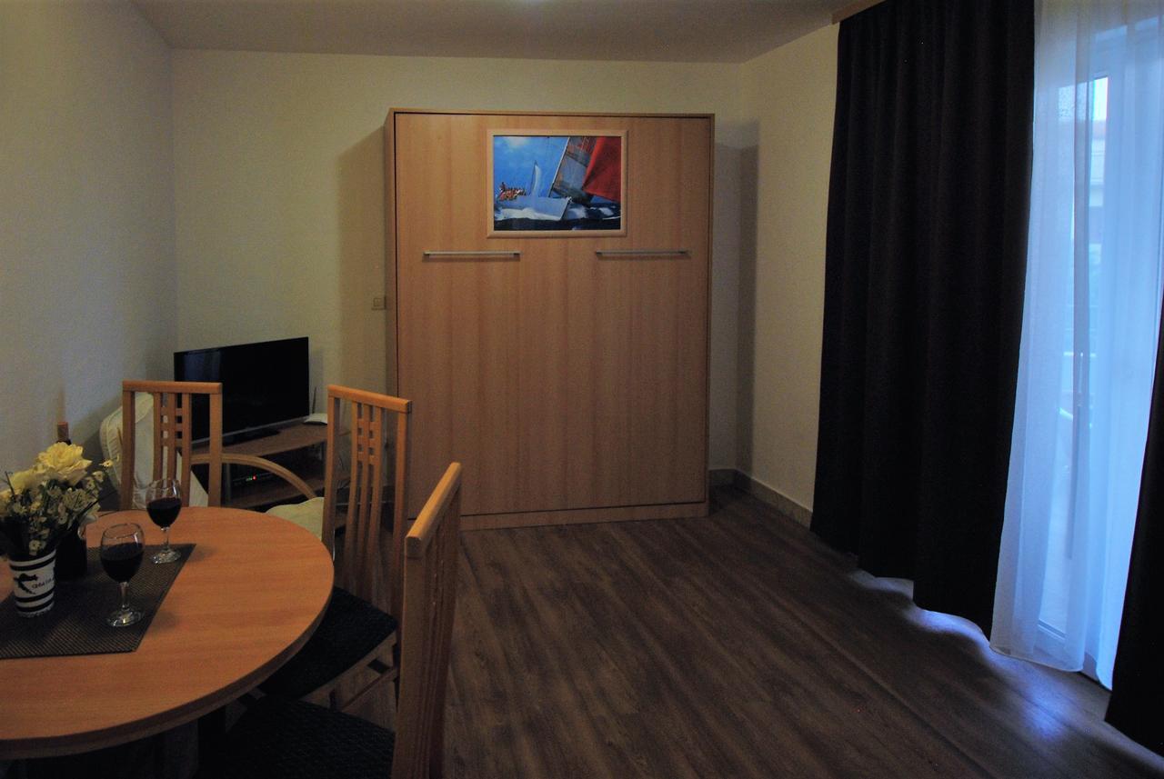 Nautica Apartments Betina  Εξωτερικό φωτογραφία